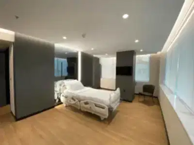 Ozel Gazi Hastanesi 4